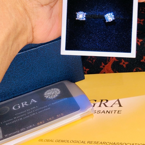 GRA CERTIFIED BRILLIANT CUT 2ct DIAMOND EARRINGS - Picture 6 of 11